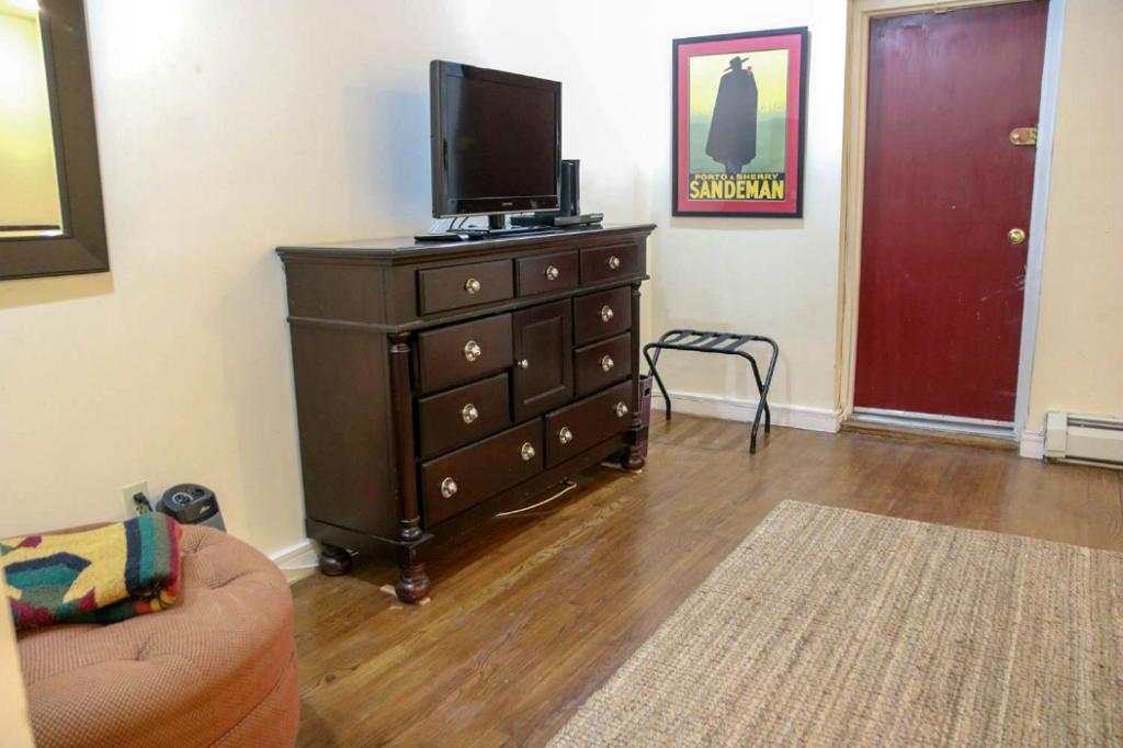Luxury Living Suites Pangsapuri